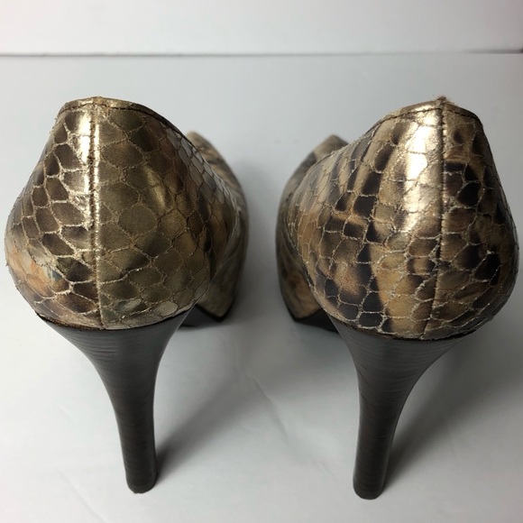 Carlos Santana Faux Snakeskin Stilettos Heels - Picture 2 of 8